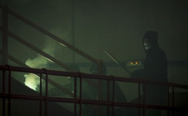 Αλωνίζουν οι κουκουλοφόροι σε Αθήνα-Θεσσαλονίκη: Επιθέσεις σε Α.Τ. και ΜΑΤ [εικόνες & βίντεο] | iefimerida.gr 3