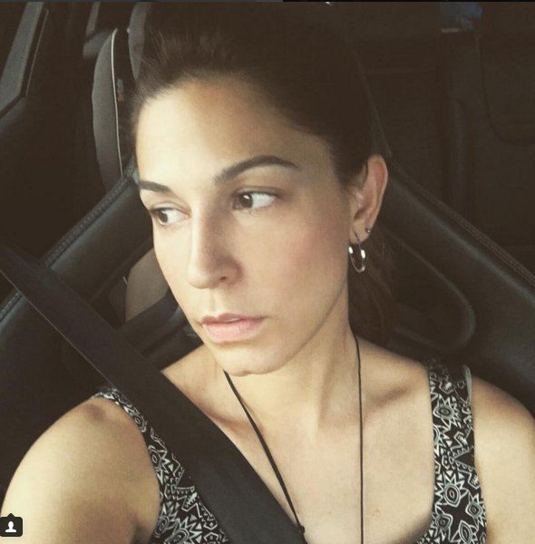 Η Κατερίνα Παπουτσάκη όπως ξυπνάει -Αβαφη και χαμογελαστή [εικόνες] | iefimerida.gr 2