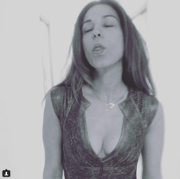 Η Κατερίνα Παπουτσάκη όπως ξυπνάει -Αβαφη και χαμογελαστή [εικόνες] | iefimerida.gr 3