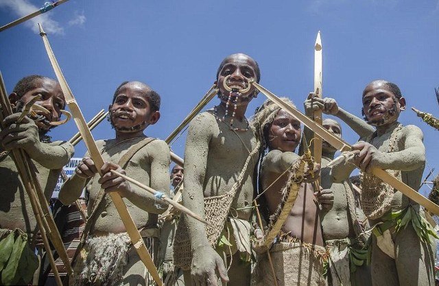 Goroka Show: Η μεγαλύτερη ετήσια συγκέντρωση φυλών στον κόσμο [εικόνες] | iefimerida.gr 5