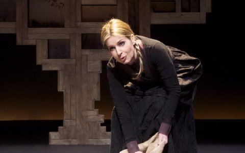 Τα δωρεάν της πόλης: Η επιτυχημένη παράσταση «Φτωχοί και Άγιοι» ανεβαίνει σήμερα στο θέατρο Αλέξης Μινωτής [εικόνες] | iefimerida.gr 0