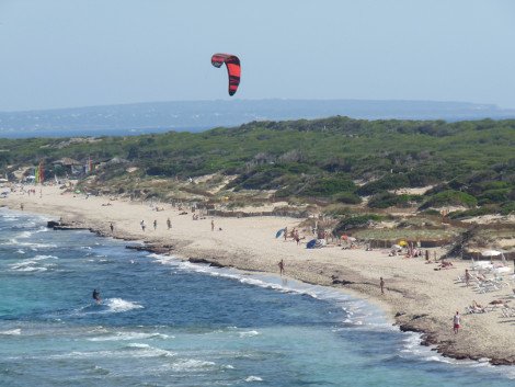 Οι 13 καλύτερες παραλίες γυμνιστών στον κόσμο -Ανάμεσά τους και μια στις Κυκλάδες [εικόνες] | iefimerida.gr 1