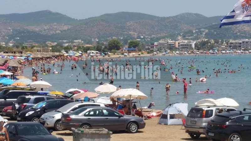 Αδειασε η Αθήνα, γέμισαν οι παραλίες -Για μια «ανάσα» από τον καύσωνα [εικόνες] | iefimerida.gr 4