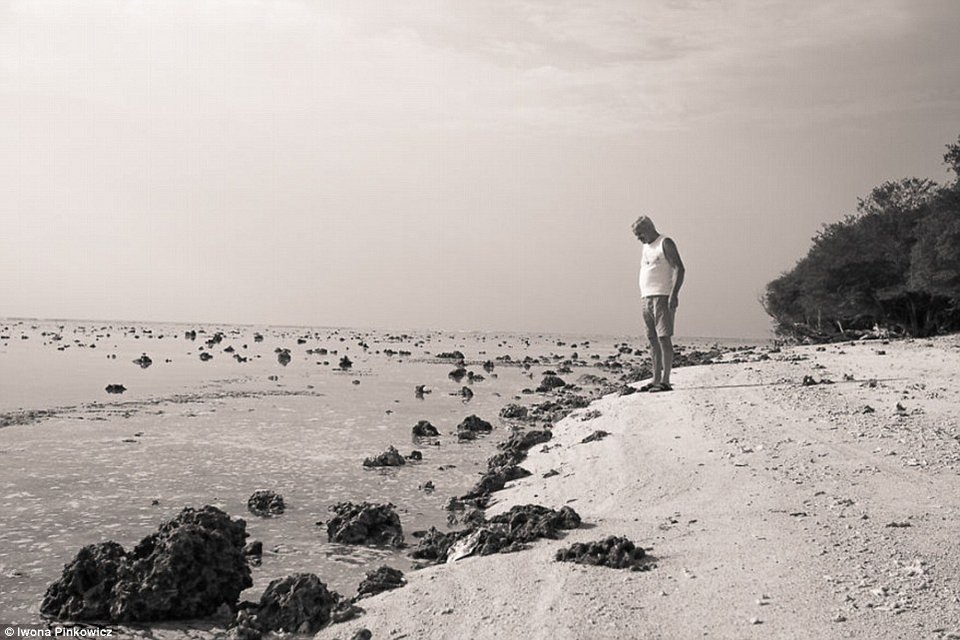 Δώρο ζωής στον πατέρα της –Πήγε πρώτη φορά στη ζωή του διακοπές σε νησί [εικόνες] | iefimerida.gr 1