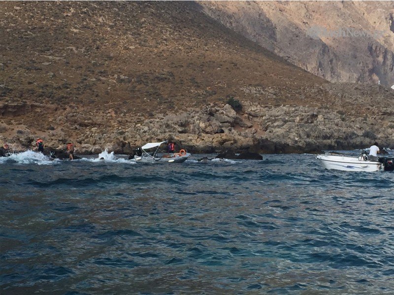 Βαρκάδα παραλίγο να μετατραπεί σε... εφιάλτη στα Σφακιά Κρήτης [εικόνες] | iefimerida.gr 4