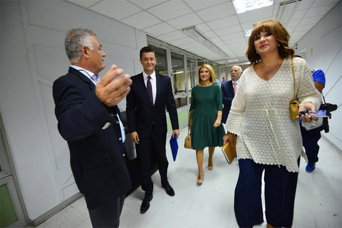 Nέες εικόνες από το παρασκήνιο του ντιμπέιτ -Αποκαλυπτικές στιγμές | iefimerida.gr 6