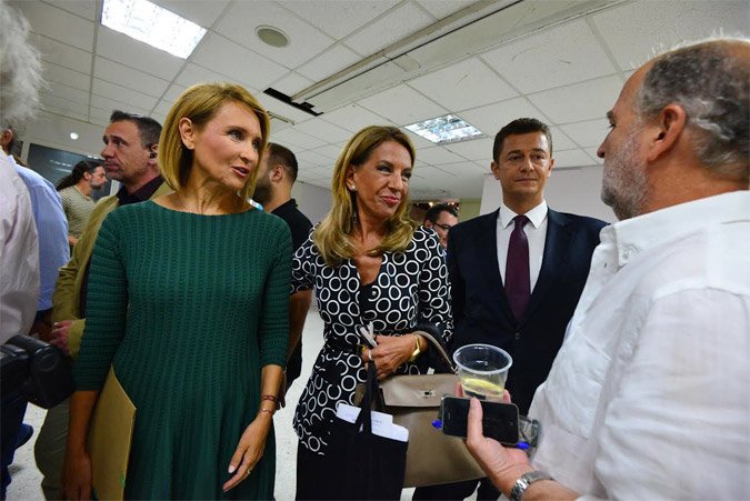Nέες εικόνες από το παρασκήνιο του ντιμπέιτ -Αποκαλυπτικές στιγμές | iefimerida.gr 7