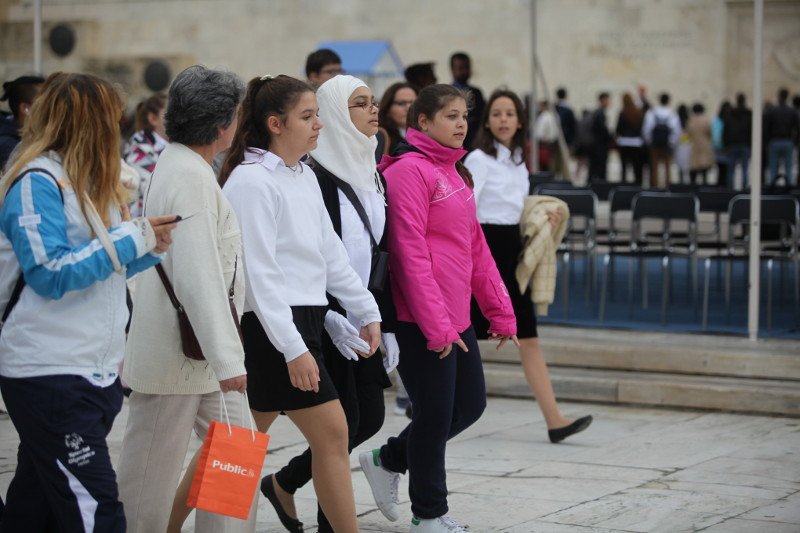 Μαθητική παρέλαση στην Αθήνα: Χαμόγελα από μικρούς και μεγάλους μαθητές [εικόνες] | iefimerida.gr 14