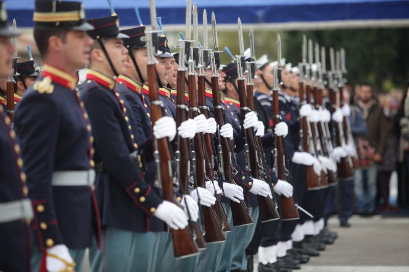 Μαθητική παρέλαση στην Αθήνα: Χαμόγελα από μικρούς και μεγάλους μαθητές [εικόνες] | iefimerida.gr 1