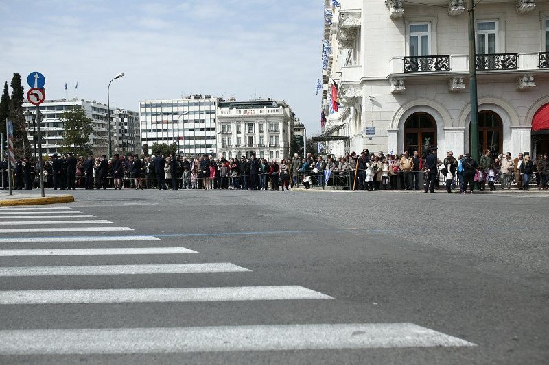 Χαμόγελα, χρώμα, νιάτα -Η σημερινή μαθητική παρέλαση στην Αθήνα σε 20 καρέ [εικόνες] | iefimerida.gr 13