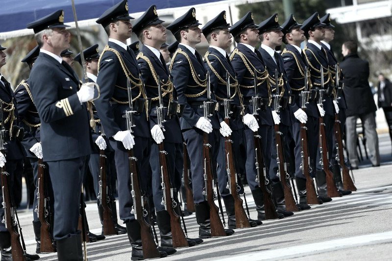 Χαμόγελα, χρώμα, νιάτα -Η σημερινή μαθητική παρέλαση στην Αθήνα σε 20 καρέ [εικόνες] | iefimerida.gr 19