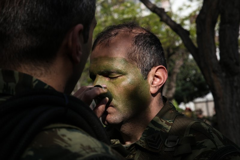 Η στρατιωτική παρέλαση μέσα από τον φωτογραφικό φακό -Εντυπωσιακές εικόνες και από τα... παρασκήνια | iefimerida.gr 5