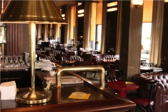 Το χρονικό μιας αλλόκοτης νύκτας στο παραισθησιακό Παρίσι [εικόνες] | iefimerida.gr 2