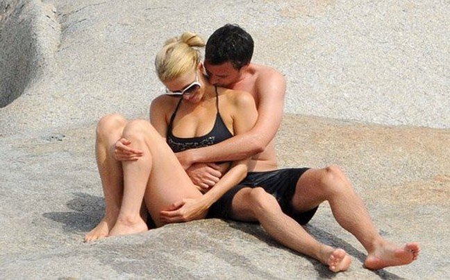 Με νέο αμόρε στην Κορσική η Πάρις Χίλτον [εικόνες] | iefimerida.gr 0