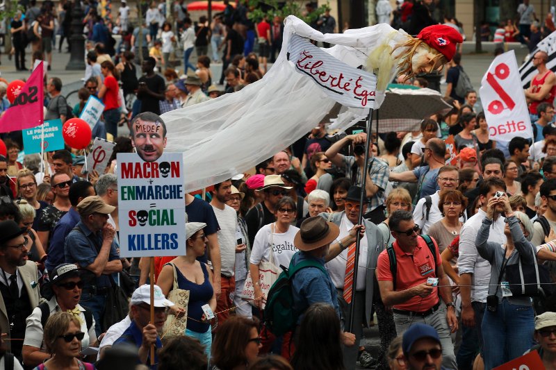  Διαδηλώσεις κατά του Μακρόν στο Παρίσι: 80.000 διαδηλωτές μέτρησε η CGT, 21.000 η αστυνομία [εικόνες] | iefimerida.gr 1