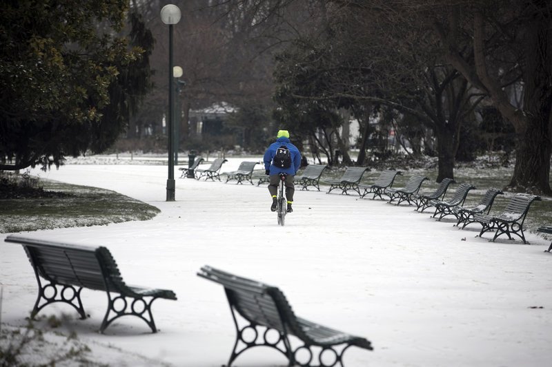 Στο έλεος του χιονιά η Ευρώπη -Δεκάδες θάνατοι και τεράστια προβλήματα [εικόνες] | iefimerida.gr 4
