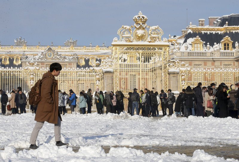 Στο έλεος του χιονιά η Ευρώπη -Δεκάδες θάνατοι και τεράστια προβλήματα [εικόνες] | iefimerida.gr 9