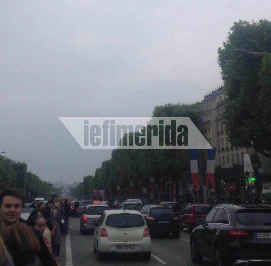 Γαλλικές εκλογές: Στιγμιότυπα από το Παρίσι λίγο πριν κλείσουν οι κάλπες [εικόνες] | iefimerida.gr 4