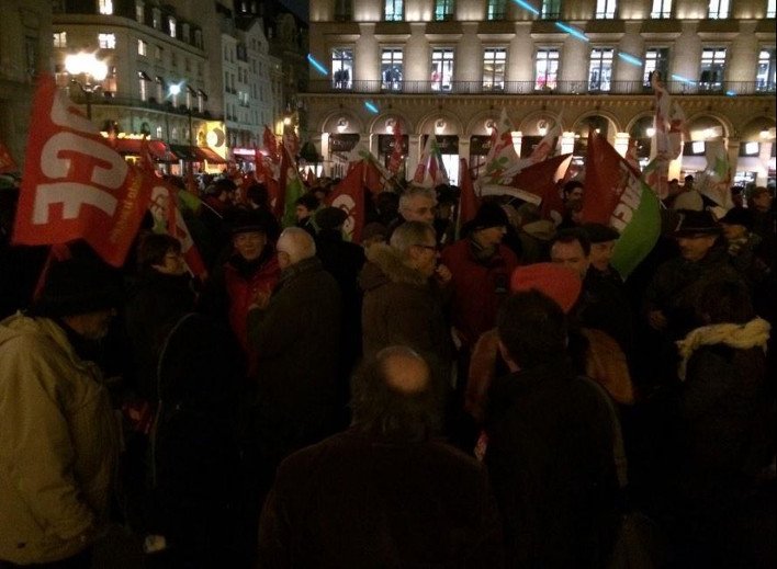 Χιλιάδες πολίτες λένε «όχι» στη λιτότητα: Τα μηνύματα στη συγκέντρωση στο Σύνταγμα [εικόνες & βίντεο] | iefimerida.gr 23