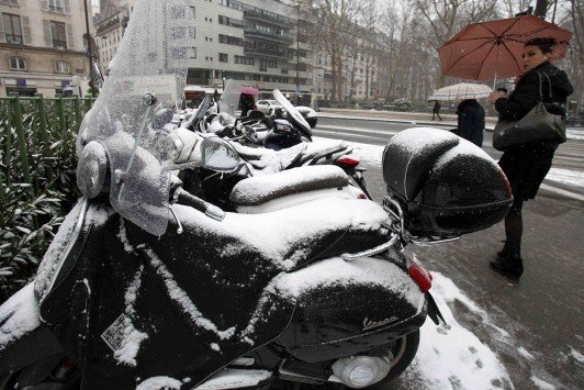 Παρίσι: Ονειρικό τοπίο και προβλήματα από την κακοκαιρία[φωτογραφίες] | iefimerida.gr 0