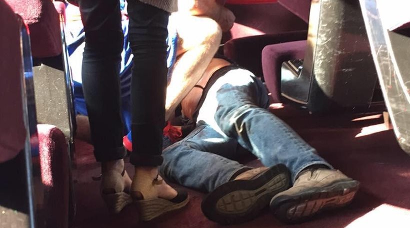 Τρόμος στο τρένο Αμστερνταμ-Παρίσι: Γάζωσε με καλάσνικοφ τους επιβάτες - Τρεις τραυματίες [εικόνες & βίντεο] | iefimerida.gr 3