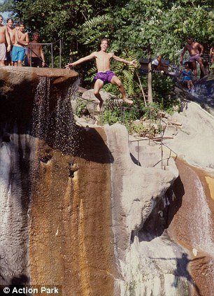 Ανοιξε ξανά στις ΗΠΑ το «πιο επικίνδυνο πάρκο ψυχαγωγίας στον κόσμο» -Εξι θάνατοι και αμέτρητα ατυχήματα [εικόνες&βίντεο] | iefimerida.gr 3