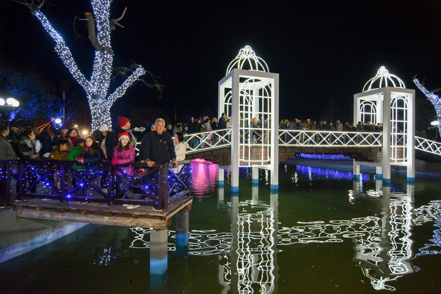 Λάρισα: Χιλιάδες επισκέπτες στα εγκαίνια του «Πάρκου των Ευχών» [εικόνες] | iefimerida.gr 2