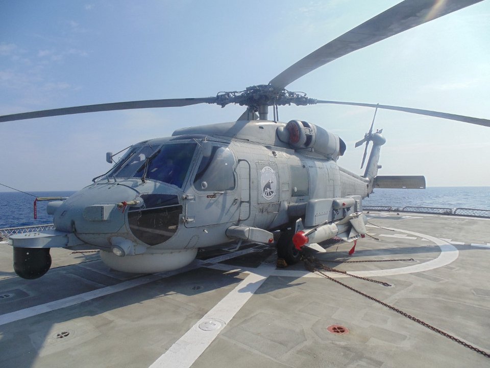 Ασκηση «Παρμενίων 2016»: Τα πλοία του Πολεμικού Ναυτικού οργώνουν το Αιγαίο -Εντυπωσιακές βολές [εικόνες] | iefimerida.gr 2