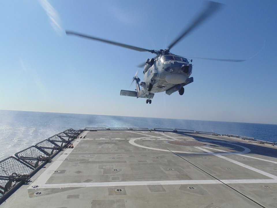 Ασκηση «Παρμενίων 2016»: Τα πλοία του Πολεμικού Ναυτικού οργώνουν το Αιγαίο -Εντυπωσιακές βολές [εικόνες] | iefimerida.gr 3