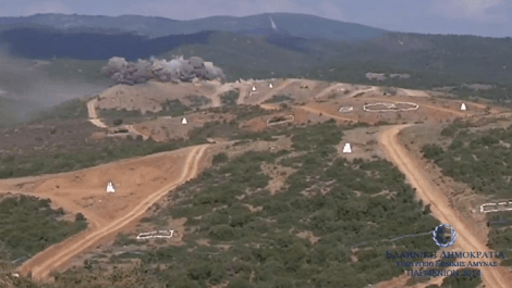Εντυπωσιακά καρέ από την τελική φάση της στρατιωτικής άσκησης «Παρμενίων 2014» [εικόνες&βίντεο] | iefimerida.gr 3