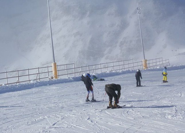 Στα λευκά ο Παρνασσός -Γέμισε κόσμο το χιονοδρομικό κέντρο [εικόνες] | iefimerida.gr 2