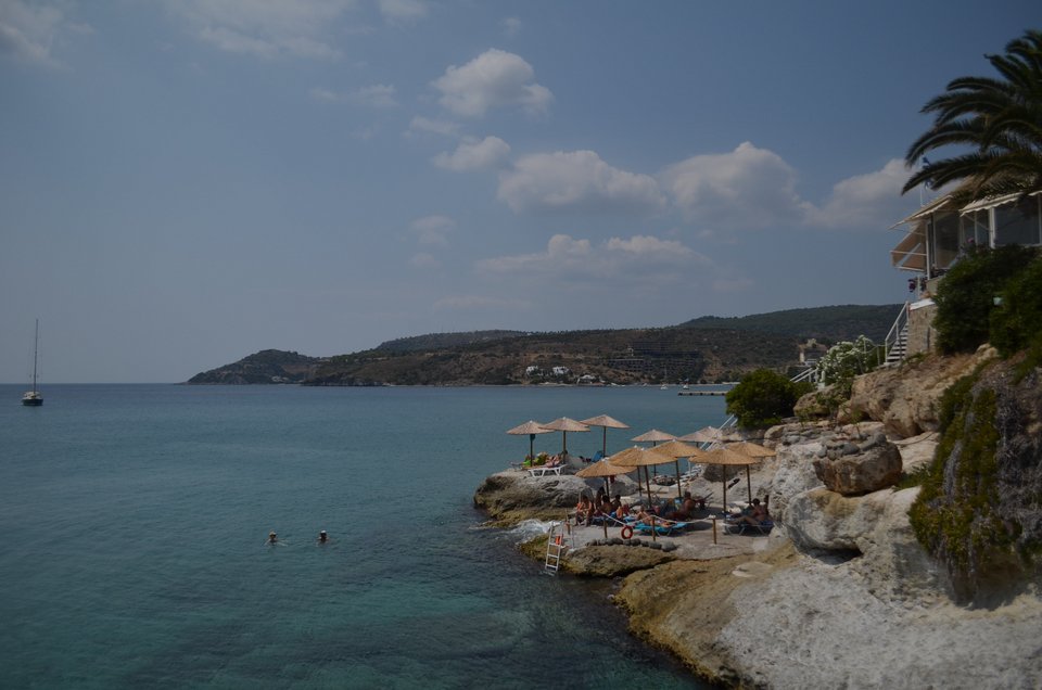 Ξενοδοχείο Πανόραμα, από τα μόνα μέρη στην Αίγινα για να κολυμπήσεις [εικόνες] | iefimerida.gr 6