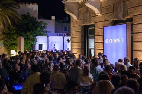 Spetses Classic Yacht Race 2014: Αγώνες ιστιοπλοΐας  με ρεκόρ συμμετοχών και  χρυσό χορηγό το Chivas Regal [εικόνες] | iefimerida.gr 18