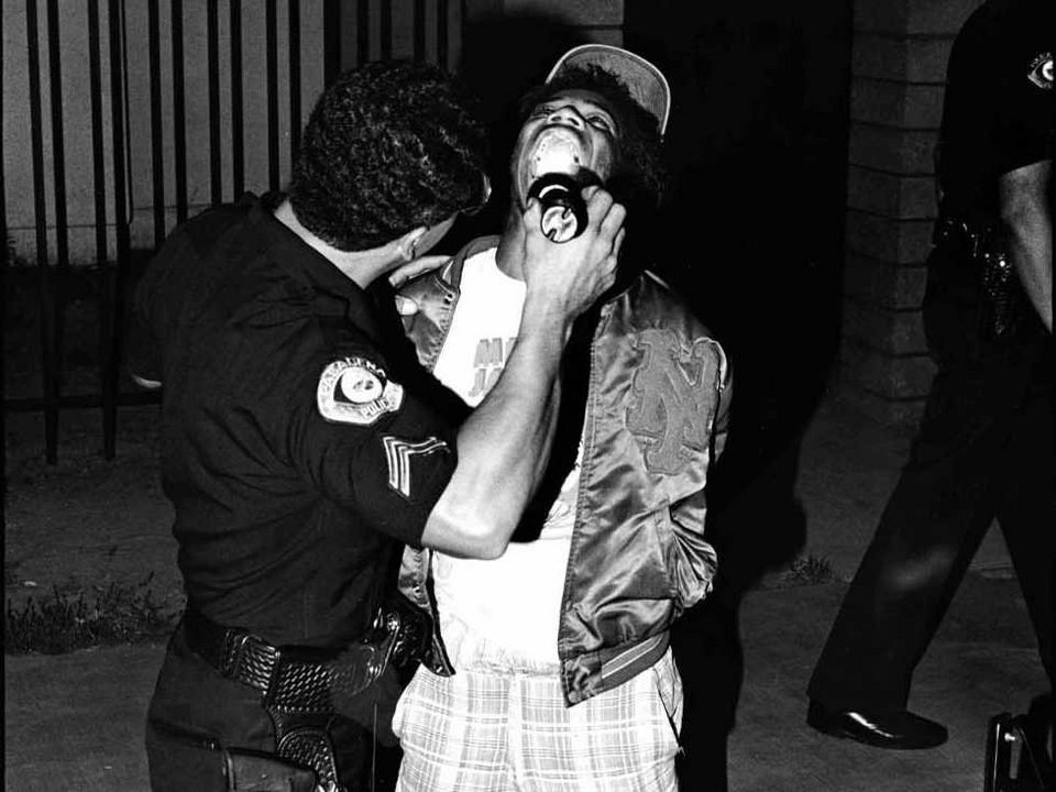 Κυνηγώντας το έγκλημα: Η ζωή των αστυνομικών στο Λος Αντζελες του 1980 [εικόνες] | iefimerida.gr 9