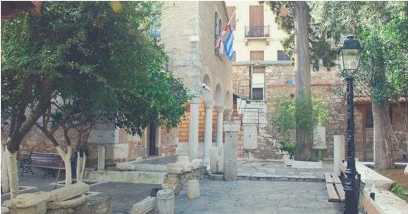 Πασχαλινή ξενάγηση στις εκκλησίες της Πλάκας | iefimerida.gr 2