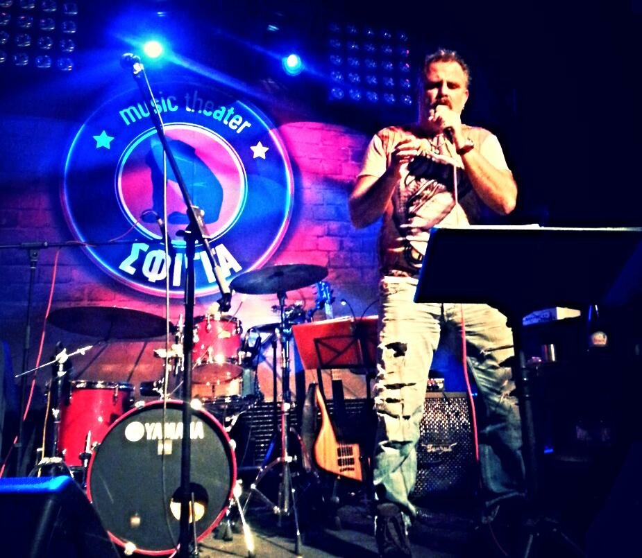 Ο Πασχάλης Τσαρούχας ετοιμάζει συναυλία με δικά του τραγούδια [εικόνες]  | iefimerida.gr 0