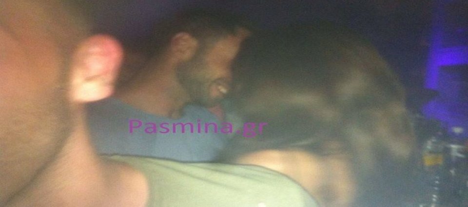 Ξένος τραγουδιστής ο νέος σύντροφος της Φουρέιρα -Φιλιά δημοσίως [εικόνες] | iefimerida.gr 0