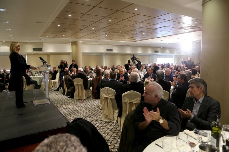 Ολες οι φυλές του ΠΑΣΟΚ στο τραπέζι της Φώφης -Ποιοι πρώην πήγαν στο γεύμα στο Κάραβελ [εικόνες] | iefimerida.gr 9