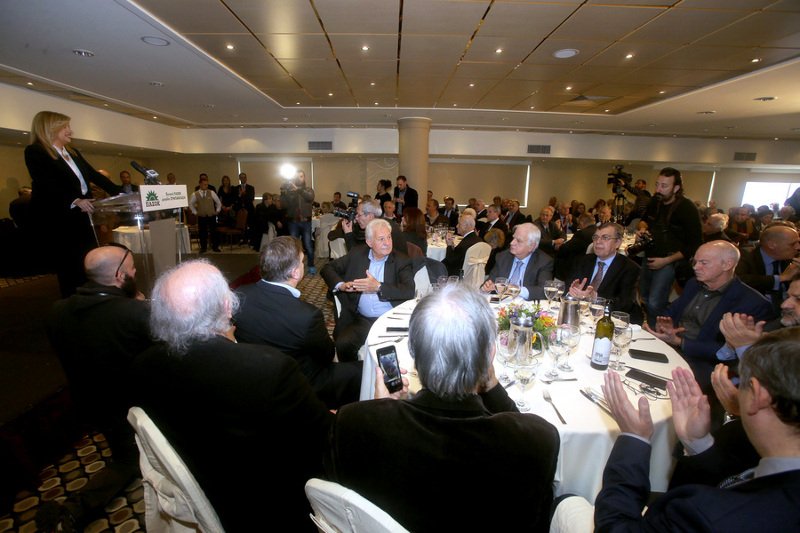 Ολες οι φυλές του ΠΑΣΟΚ στο τραπέζι της Φώφης -Ποιοι πρώην πήγαν στο γεύμα στο Κάραβελ [εικόνες] | iefimerida.gr 13