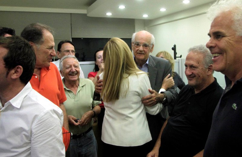 Δείτε την Γεννηματά να πανηγυρίζει με Λαλιώτη, Σκανδαλίδη, Κακλαμάνη [εικόνες] | iefimerida.gr 2