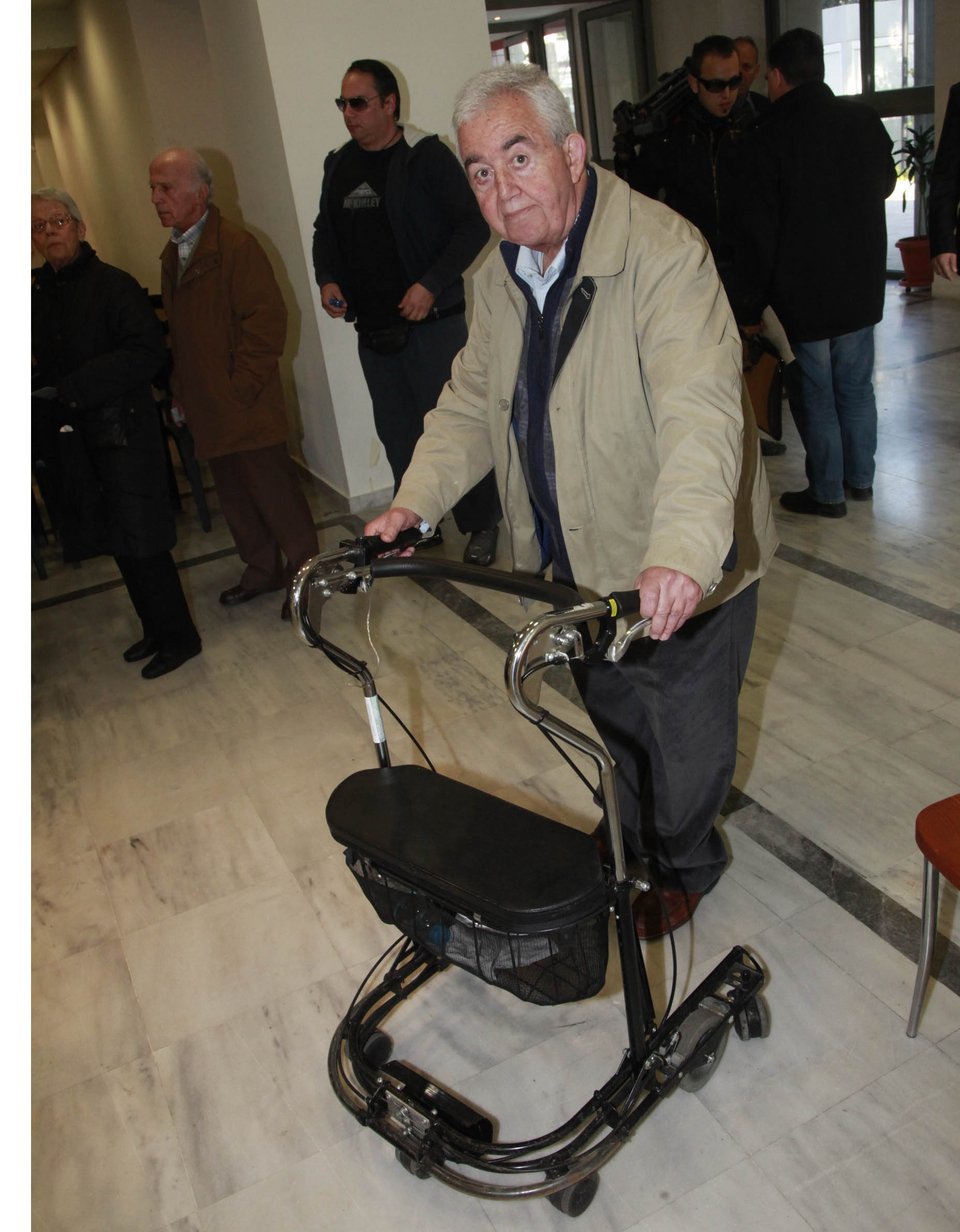 ΠΑΣΟΚ: Συμμετοχή πάνω από 200.000 δείχνουν οι πρώτες αναγωγές [εικόνες] | iefimerida.gr 0