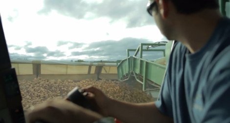 Καρέ-καρέ πώς φτιάχνεται το πιο φημισμένο... πιάτο των McDonald's -Οι τηγανιτές πατάτες [εικόνες] | iefimerida.gr 0