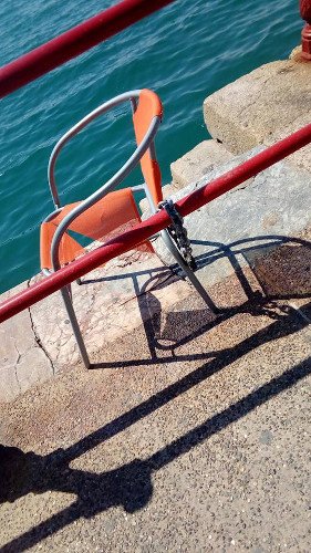 Η απίστευτη... πατέντα Θεσσαλονικιού για να ρεμβάζει με θέα στο λιμάνι [εικόνες] | iefimerida.gr 1