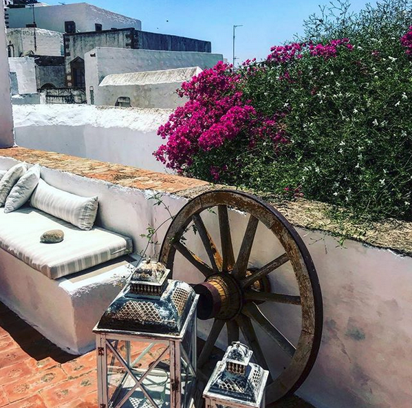 Η Τζένη Μπαλατσινού χαλαρώνει στην Πάτμο [εικόνες] | iefimerida.gr 4