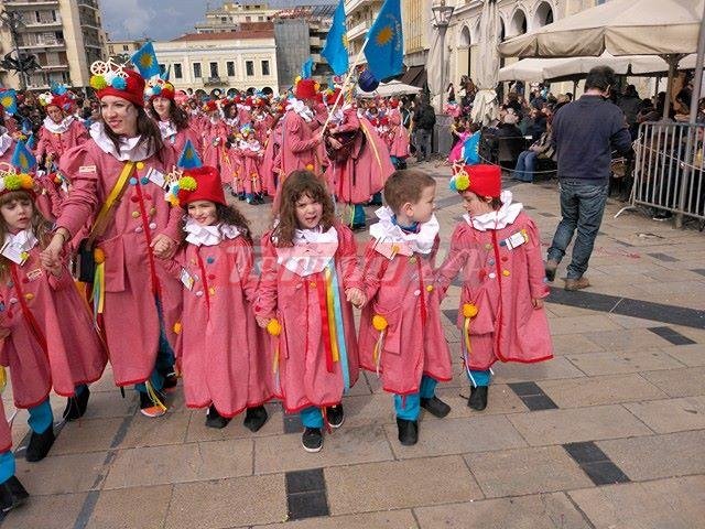 Πάτρα: Οι μικροί καρναβαλιστές έκλεψαν τις εντυπώσεις με την παρέλασή τους [εικόνες] | iefimerida.gr 7