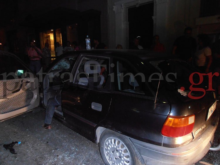 Επεισόδια στην Πάτρα: Αντιεξουσιαστές επιτέθηκαν σε Χρυσαυγίτες [εικόνες & βίντεο] | iefimerida.gr 2