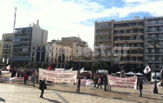 Οι λευκές μάσκες έκλεψαν την παράσταση στο συλλαλητήριο της Πάτρας [εικόνες] | iefimerida.gr 1