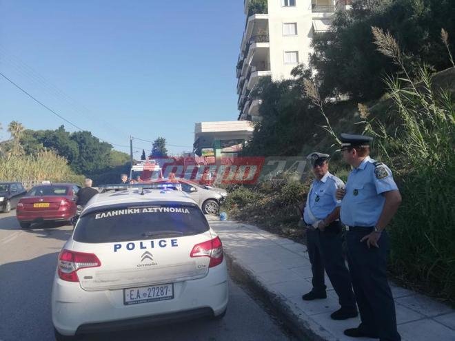 Αυτοκίνητο έπεσε σε σταθμευμένα και βρέθηκαν πάνω στο πεζοδρόμιο