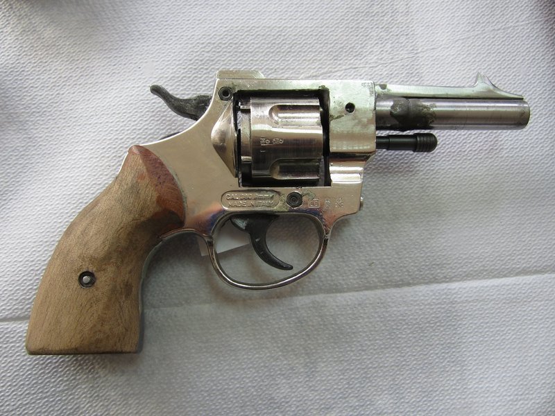 Πάτρα: Εντοπίστηκαν δύο εργαστήρια κατασκευής και συναρμολόγησης όπλων [εικόνες] | iefimerida.gr 0