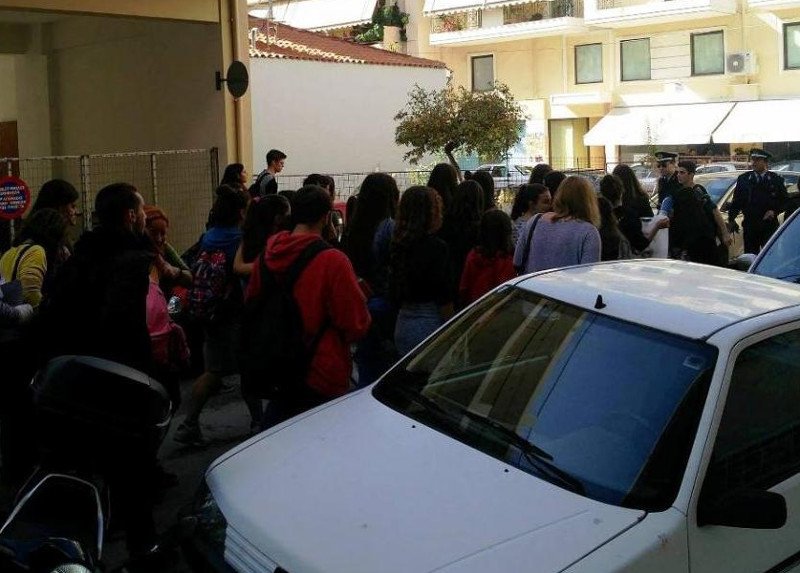 Οι μαθητές βγήκαν στο δρόμο και σε Πάτρα-Πύργο [εικόνες] | iefimerida.gr 3